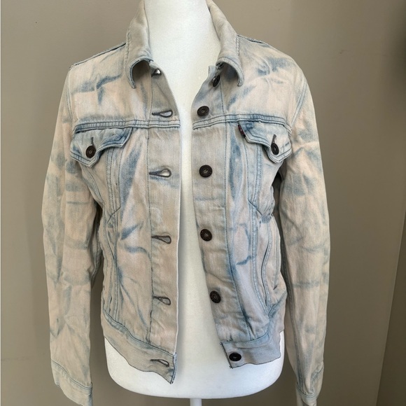 Upcycled Revived Retro Levi’s Jacket - Picture 1 of 4